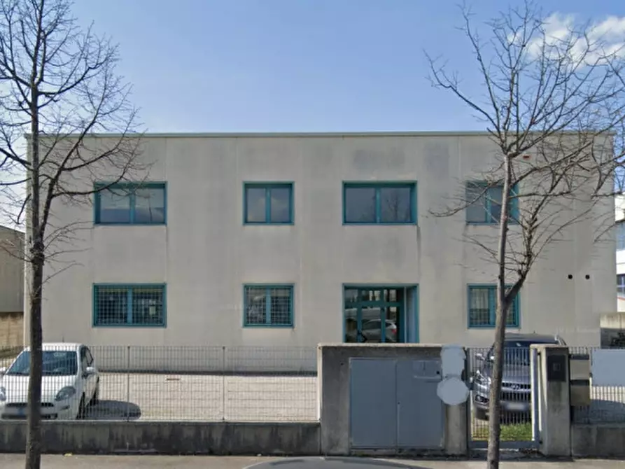 Immagine 1 di Magazzino in vendita  in Zona industriale Padova a Padova