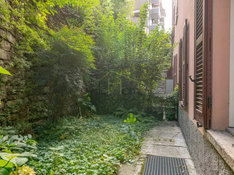 Immagine 28 di Appartamento in affitto  in Via Zezio 3 a Como