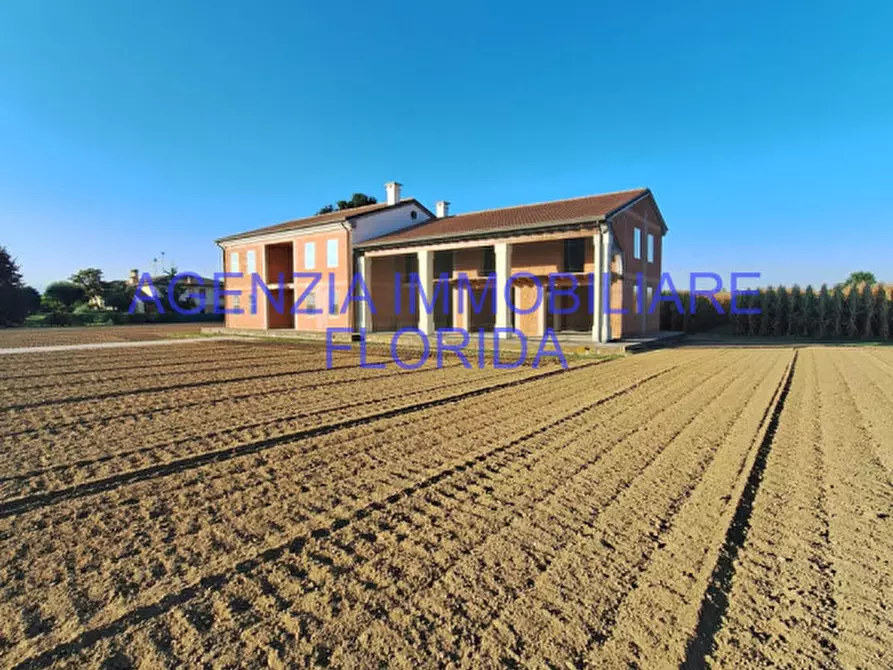 Immagine 5 di Casa indipendente in vendita  a Santa Giustina In Colle