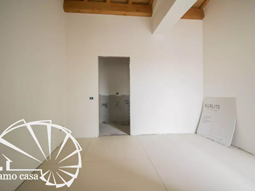 Immagine 6 di Villa in vendita  a Carmignano