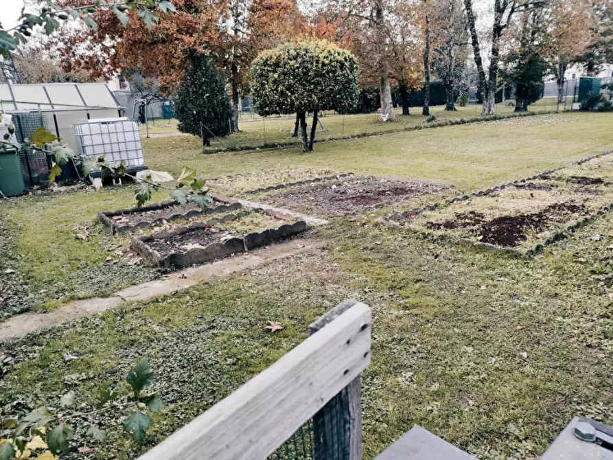 Immagine 14 di Palazzo in vendita  in VIA CARLO ROMANO 86 a Cesate