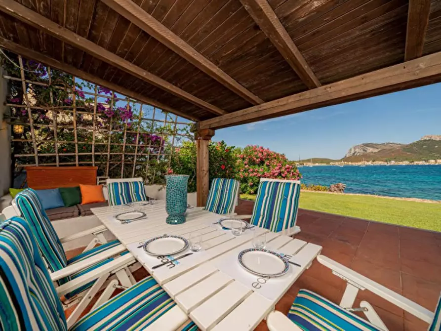 Immagine 3 di Appartamento in vendita  in via del ginepro a Golfo Aranci