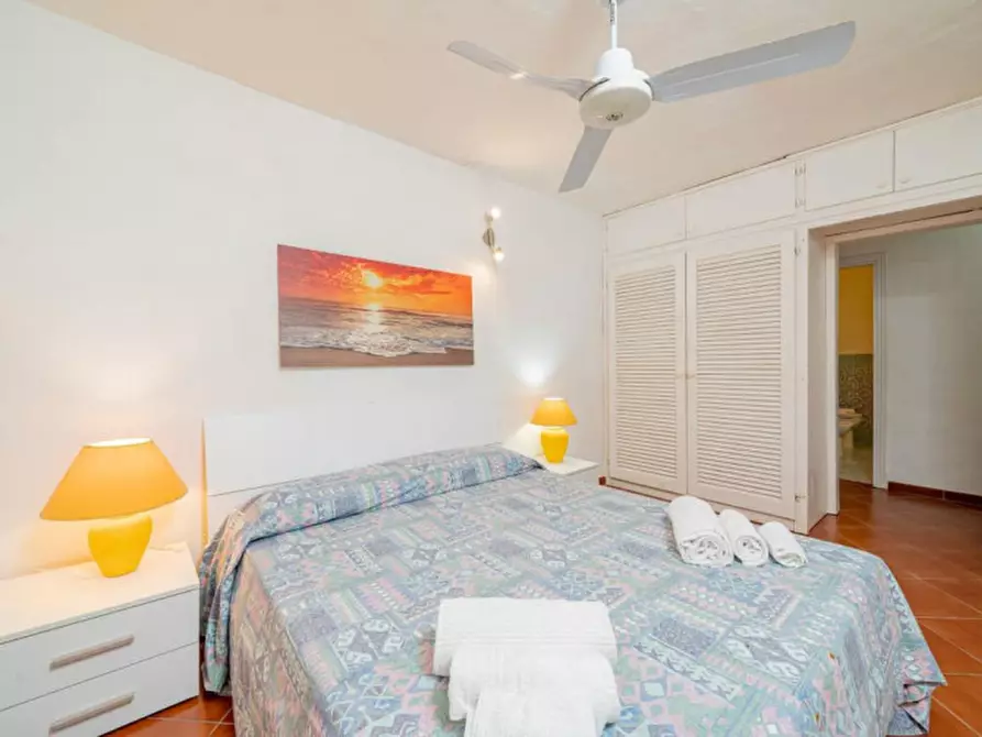 Immagine 14 di Appartamento in vendita  in via del ginepro a Golfo Aranci