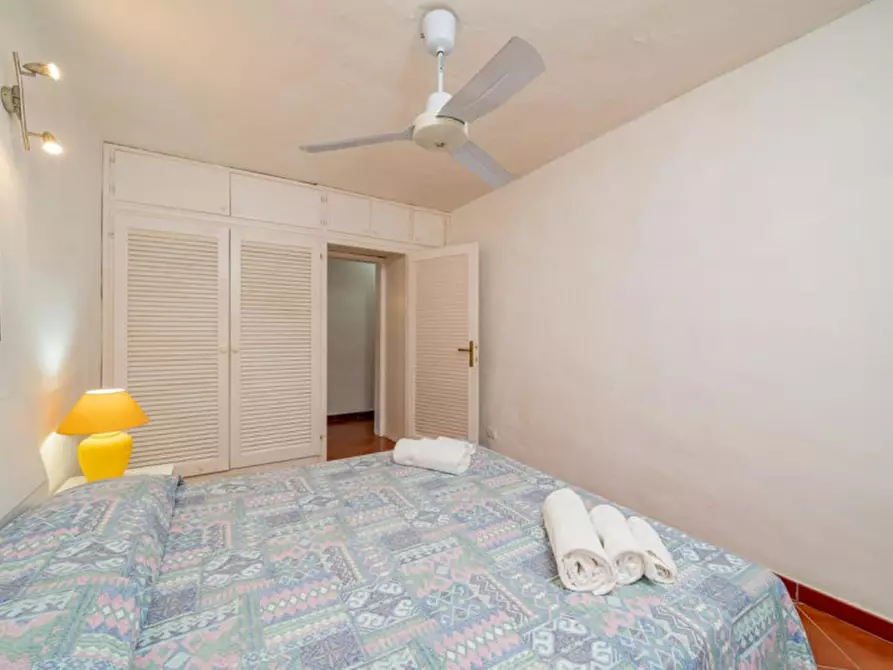 Immagine 15 di Appartamento in vendita  in via del ginepro a Golfo Aranci