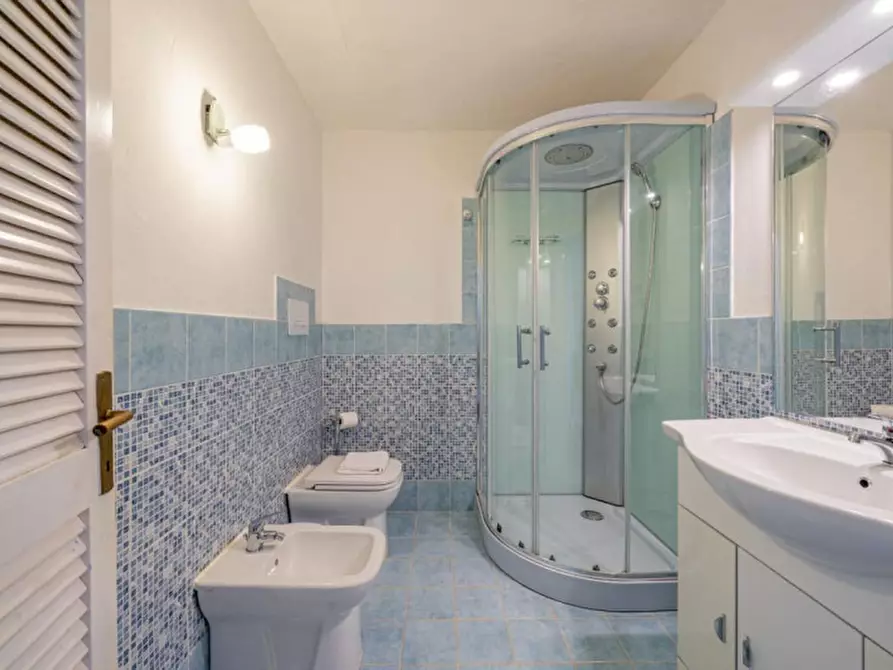 Immagine 16 di Appartamento in vendita  in via del ginepro a Golfo Aranci