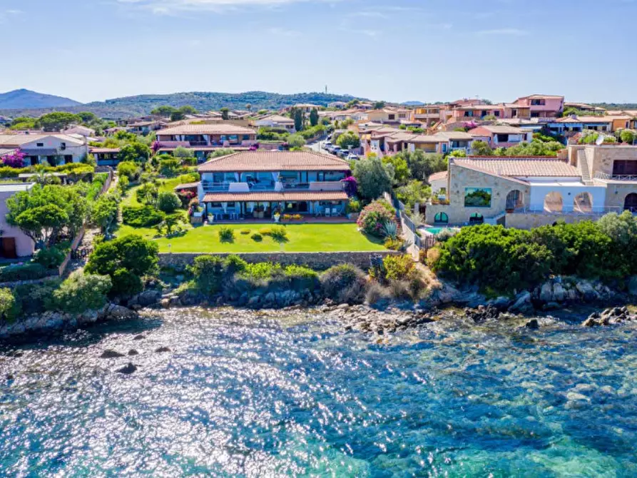 Immagine 23 di Appartamento in vendita  in via del ginepro a Golfo Aranci