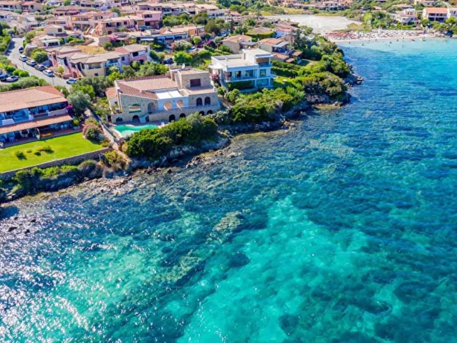 Immagine 24 di Appartamento in vendita  in via del ginepro a Golfo Aranci