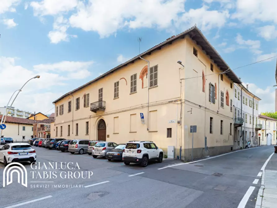 Immagine 1 di Appartamento in vendita  in Piazza Angelo Mosso, 1, 10023 Chieri TO a Chieri