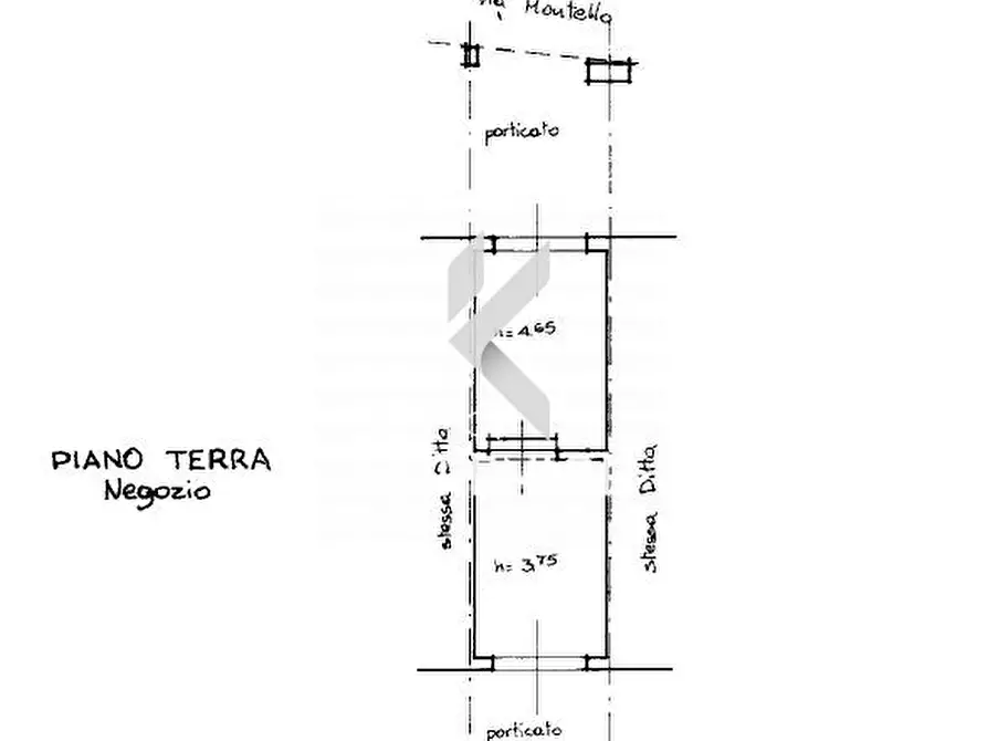 Immagine 2 di Negozio in vendita  in via Montello a Locorotondo
