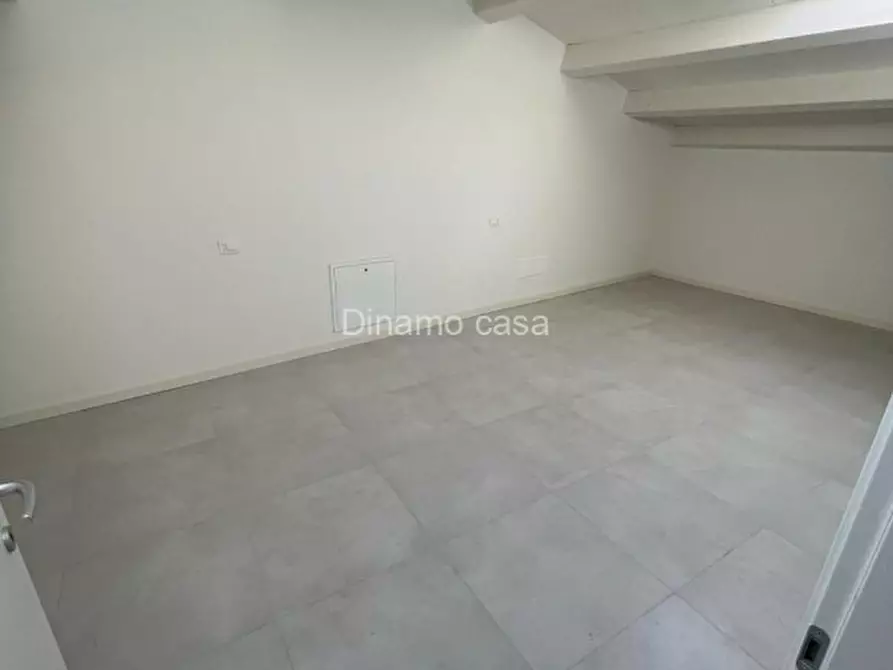 Immagine 13 di Casa indipendente in vendita  a Prato