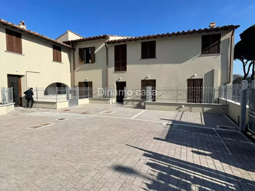 Immagine 17 di Casa indipendente in vendita  a Prato