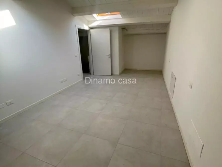 Immagine 19 di Casa indipendente in vendita  a Prato