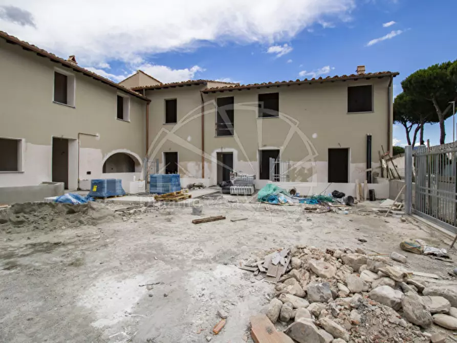 Immagine 20 di Casa indipendente in vendita  a Prato