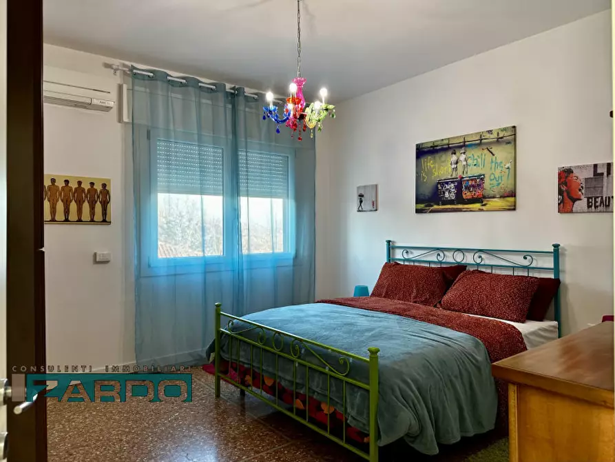 Immagine 8 di Casa bifamiliare in vendita  a Castelfranco Veneto