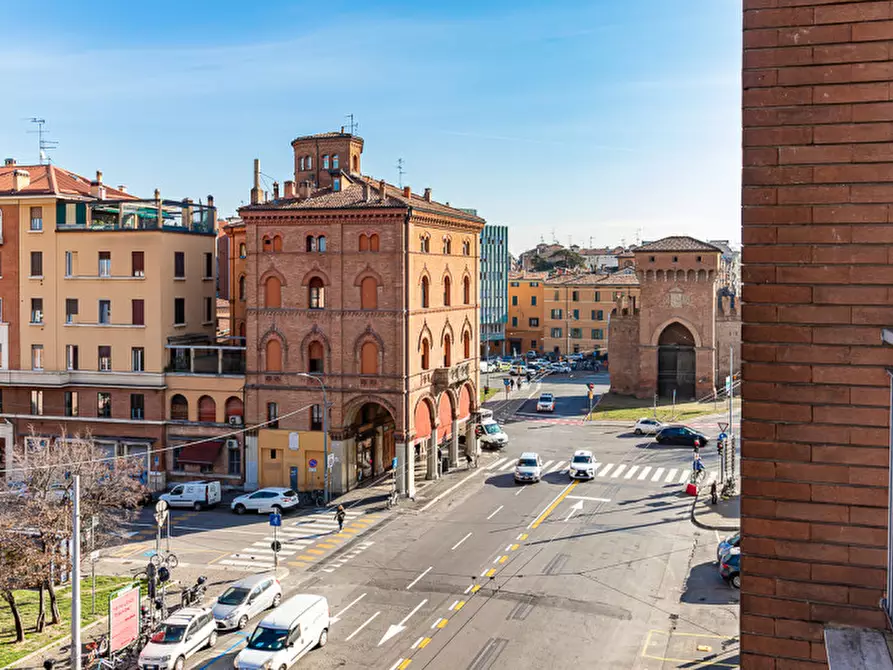 Immagine 36 di Appartamento in vendita  in VIA AURELIO SAFFI a Bologna