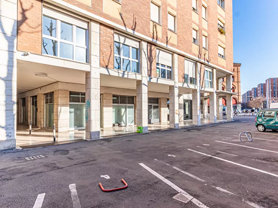Immagine 39 di Appartamento in vendita  in VIA AURELIO SAFFI a Bologna