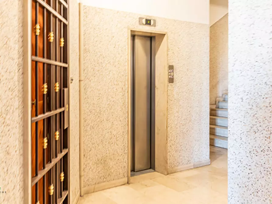 Immagine 40 di Appartamento in vendita  in VIA AURELIO SAFFI a Bologna