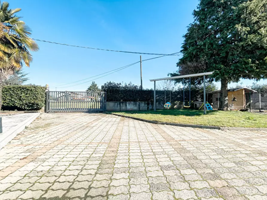 Immagine 20 di Casa indipendente in vendita  in via canopi 14 a Oleggio