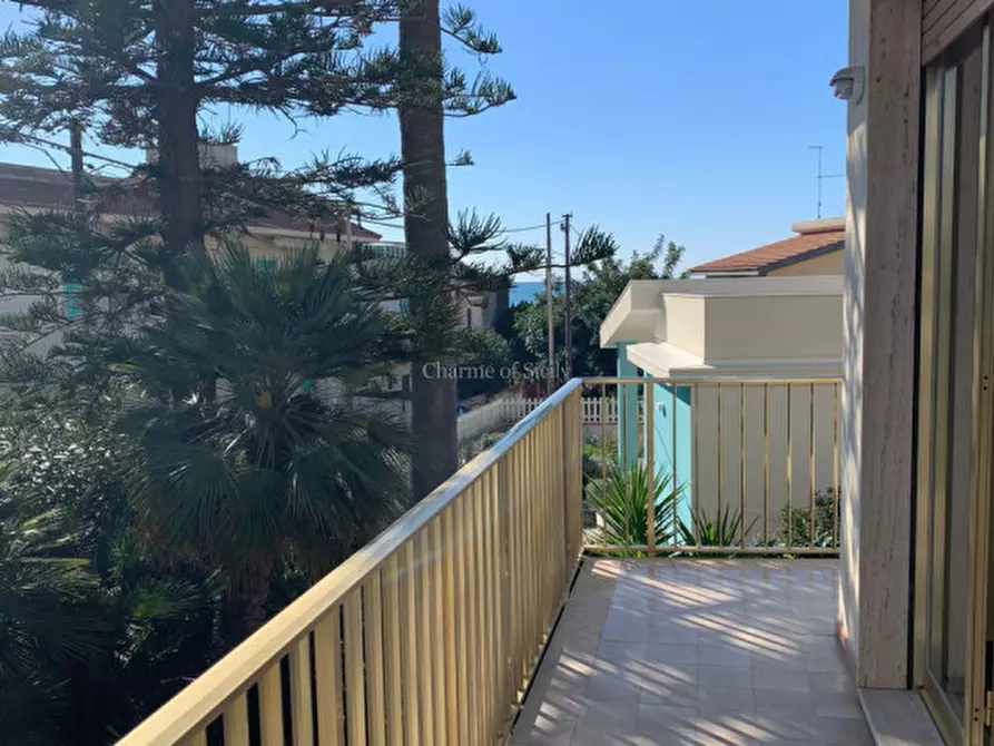 Immagine 26 di Appartamento in vendita  in Via Cristoforo Colombo a Modica