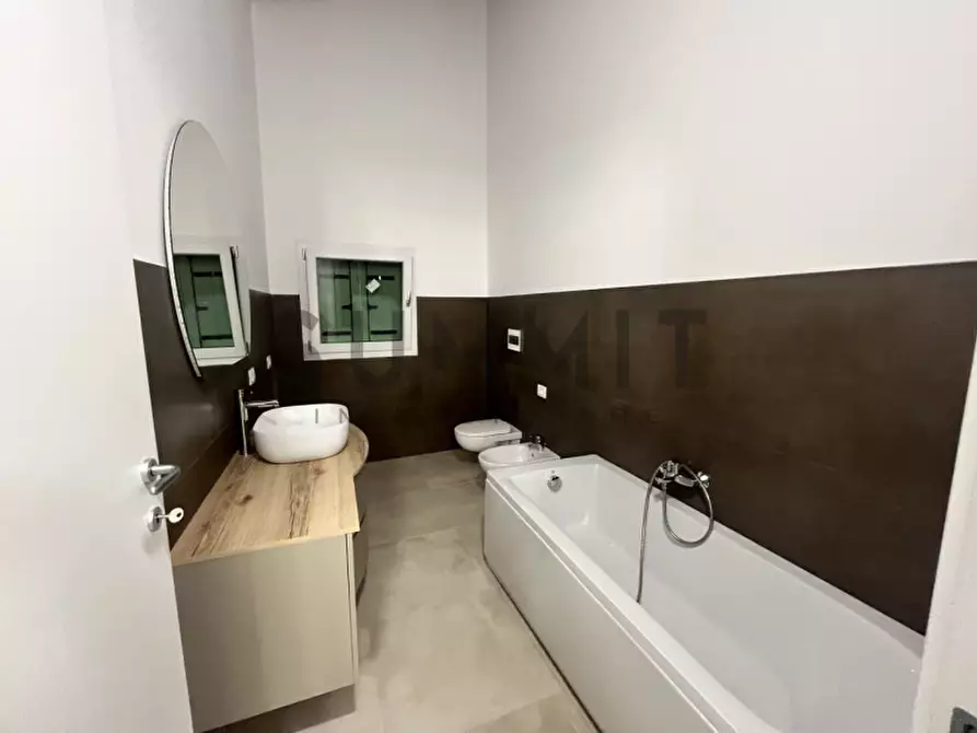 Immagine 8 di Appartamento in vendita  in via Pasubio a Schio