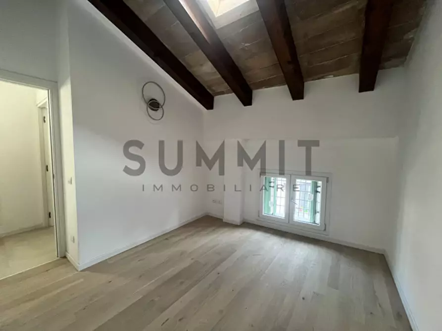 Immagine 12 di Appartamento in vendita  in via Pasubio a Schio