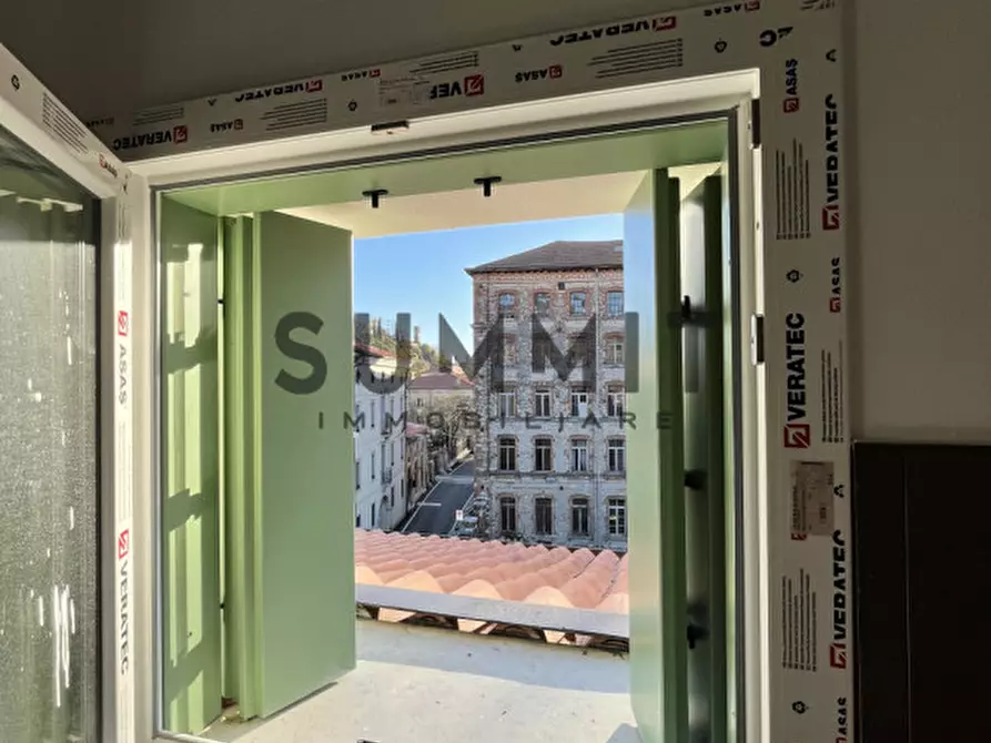 Immagine 19 di Appartamento in vendita  in via Pasubio a Schio