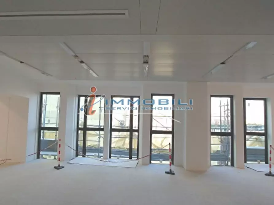 Immagine 4 di Ufficio in affitto  in CORSO VITTORIO EMANUELE II a Milano