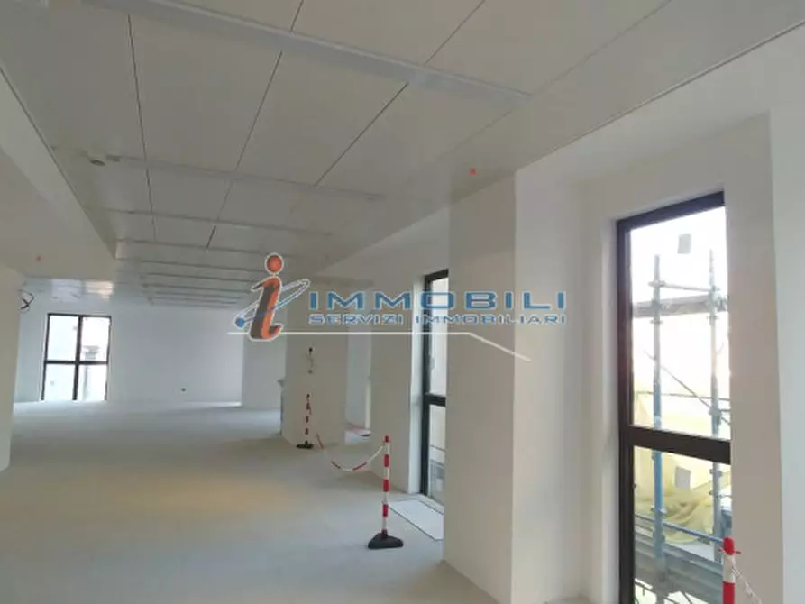 Immagine 6 di Ufficio in affitto  in CORSO VITTORIO EMANUELE II a Milano