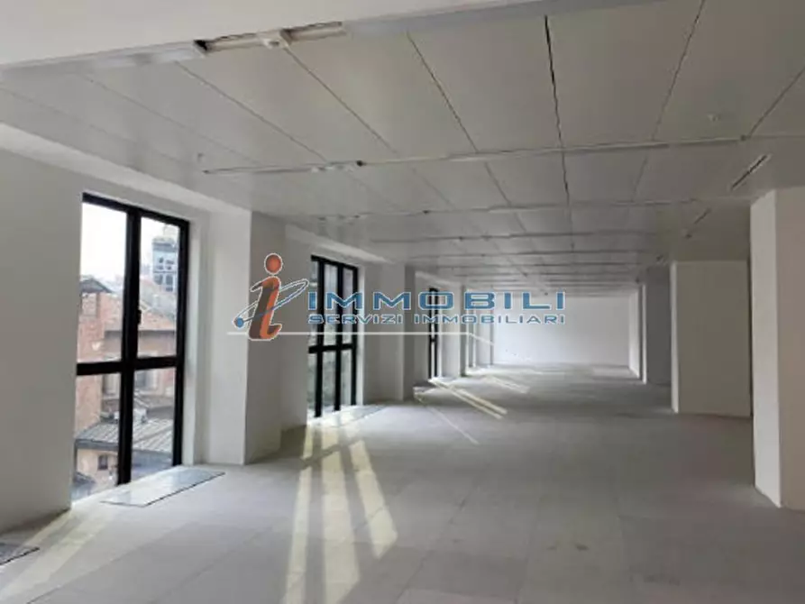 Immagine 12 di Ufficio in affitto  in CORSO VITTORIO EMANUELE II a Milano