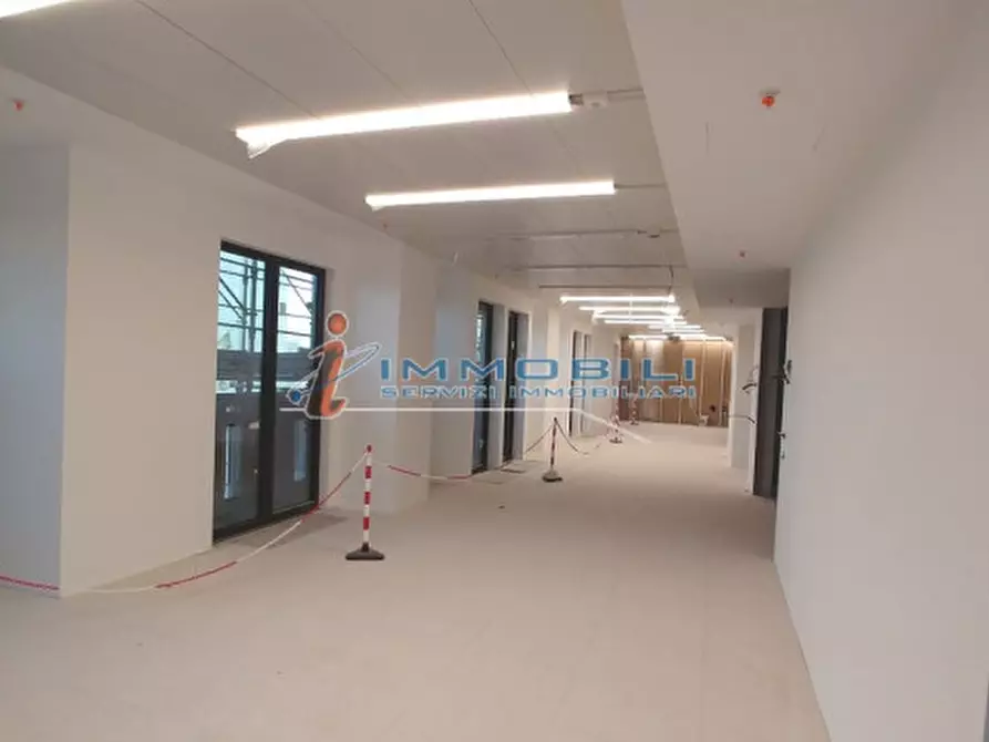 Immagine 13 di Ufficio in affitto  in CORSO VITTORIO EMANUELE II a Milano