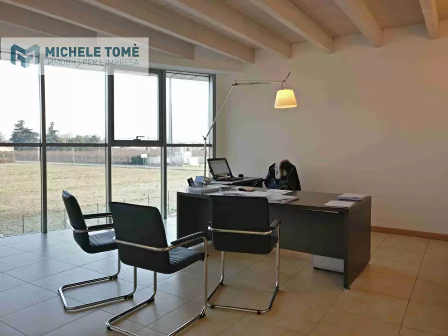 Immagine 2 di Capannone industriale in vendita  in via galileo ferraris a Valeggio Sul Mincio