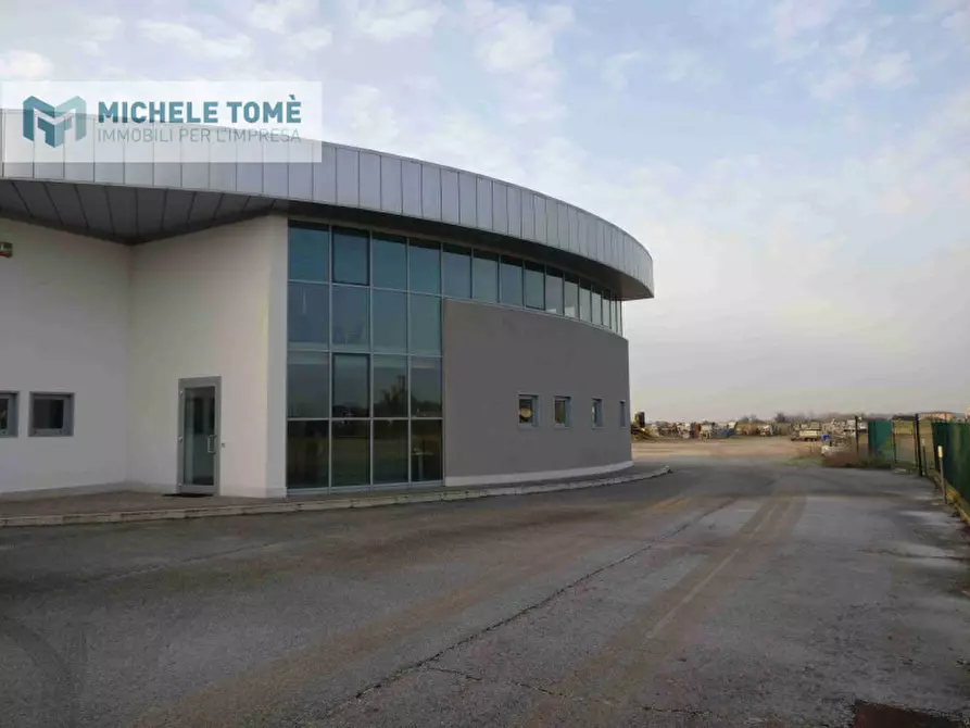Immagine 2 di Capannone industriale in vendita  in via galileo ferraris a Valeggio Sul Mincio