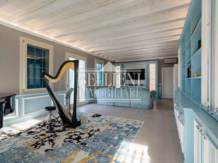 Immagine 4 di Villa in vendita  in Via Borsellino a Torri Di Quartesolo
