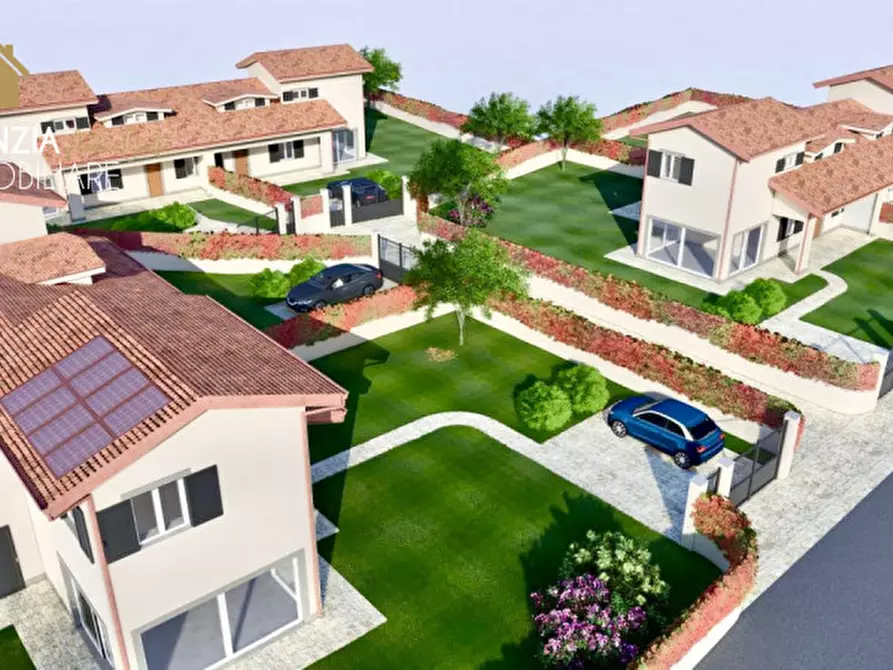 Immagine 2 di Casa bifamiliare in vendita  in VIA DELLE ORTENSIE a Rocca Di Papa