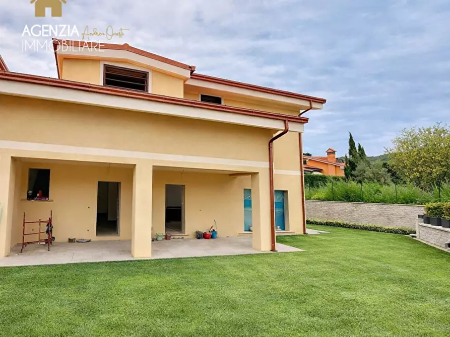 Immagine 3 di Casa bifamiliare in vendita  in VIA DELLE ORTENSIE a Rocca Di Papa