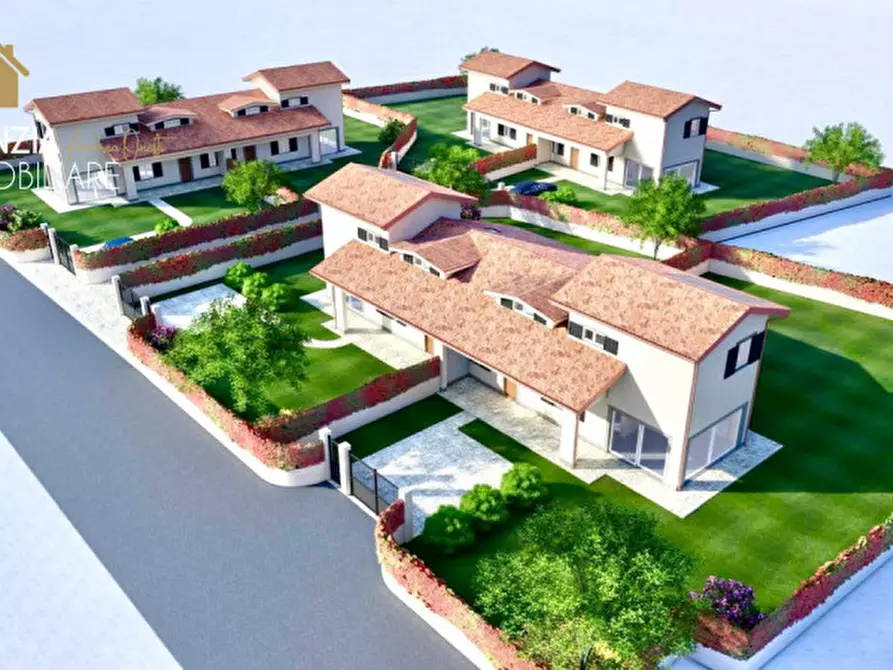 Immagine 9 di Casa bifamiliare in vendita  in VIA DELLE ORTENSIE a Rocca Di Papa