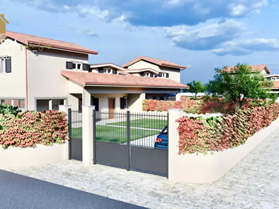 Immagine 12 di Casa bifamiliare in vendita  in VIA DELLE ORTENSIE a Rocca Di Papa