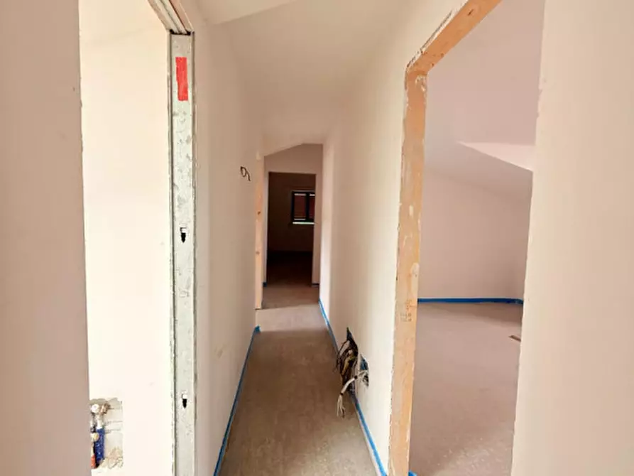 Immagine 43 di Casa bifamiliare in vendita  in VIA DELLE ORTENSIE a Rocca Di Papa