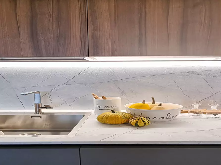 Immagine 4 di Appartamento in vendita  in via roma a Castelfranco Veneto