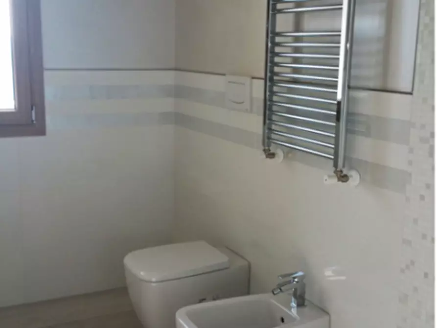 Immagine 25 di Appartamento in vendita  in Via Pindemonte a Padova