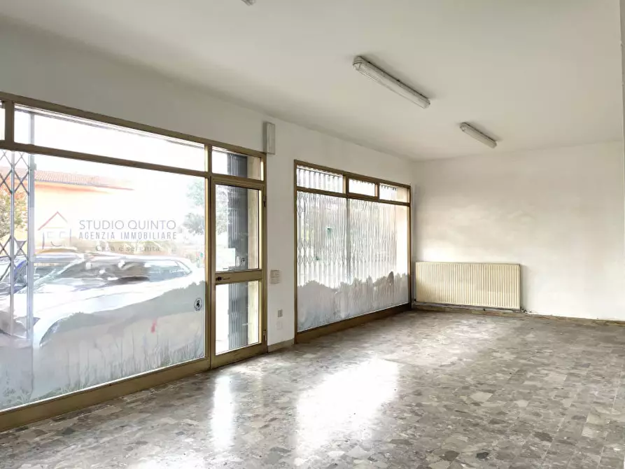 Immagine 3 di Negozio in vendita  a Quinto Di Treviso