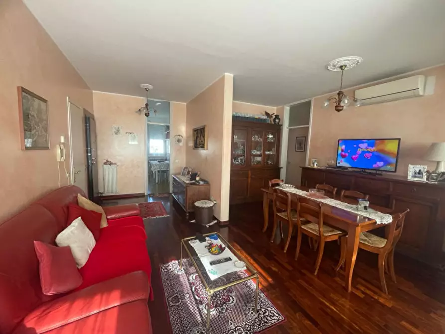 Immagine 1 di Appartamento in vendita  in Via IV Novembre a Sorbolo Mezzani