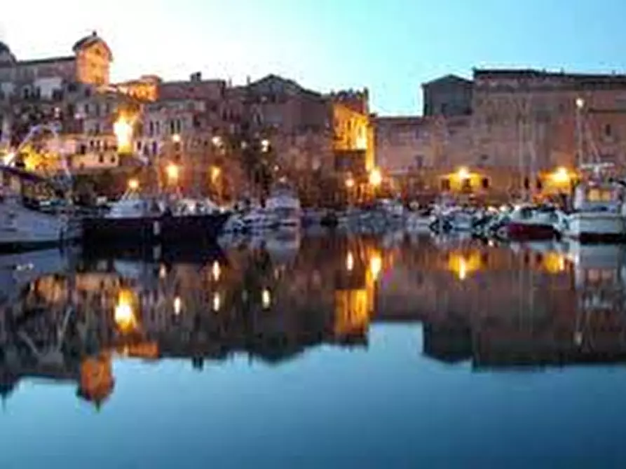 Immagine 11 di Terreno in vendita  in via torre in sabina a Nettuno