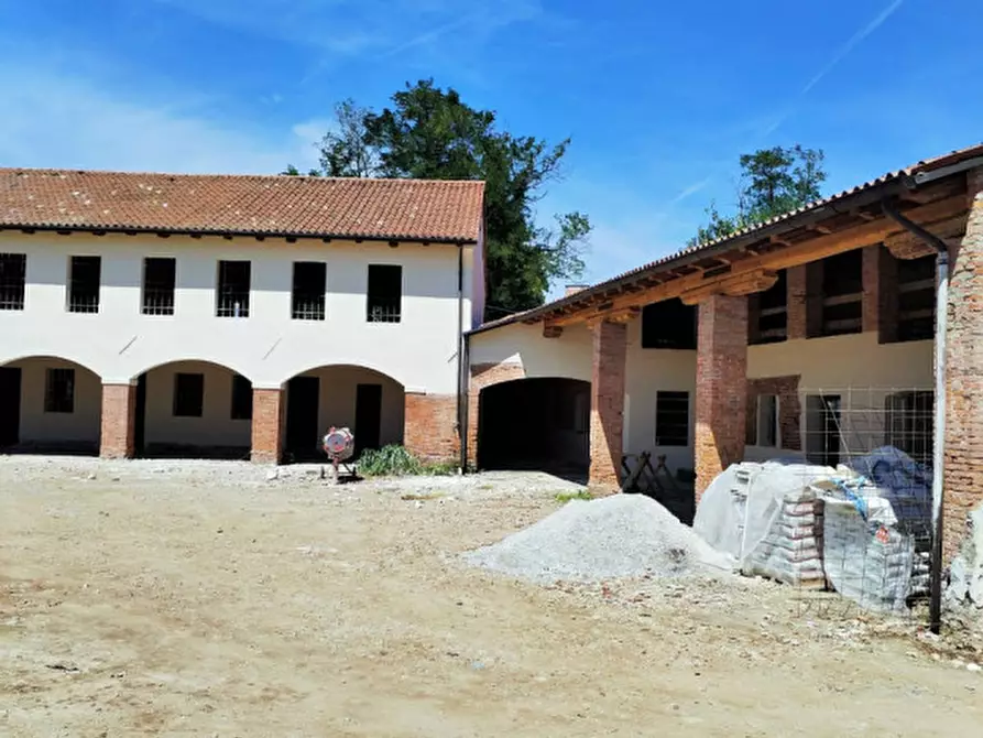 Immagine 2 di Rustico / casale in vendita  in via San Pio X 34/a a Castelfranco Veneto