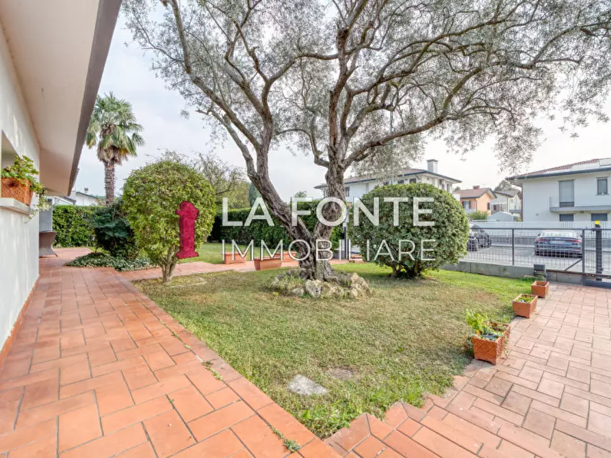 Immagine 23 di Villa in vendita  in Via Lombardia a Vigonza