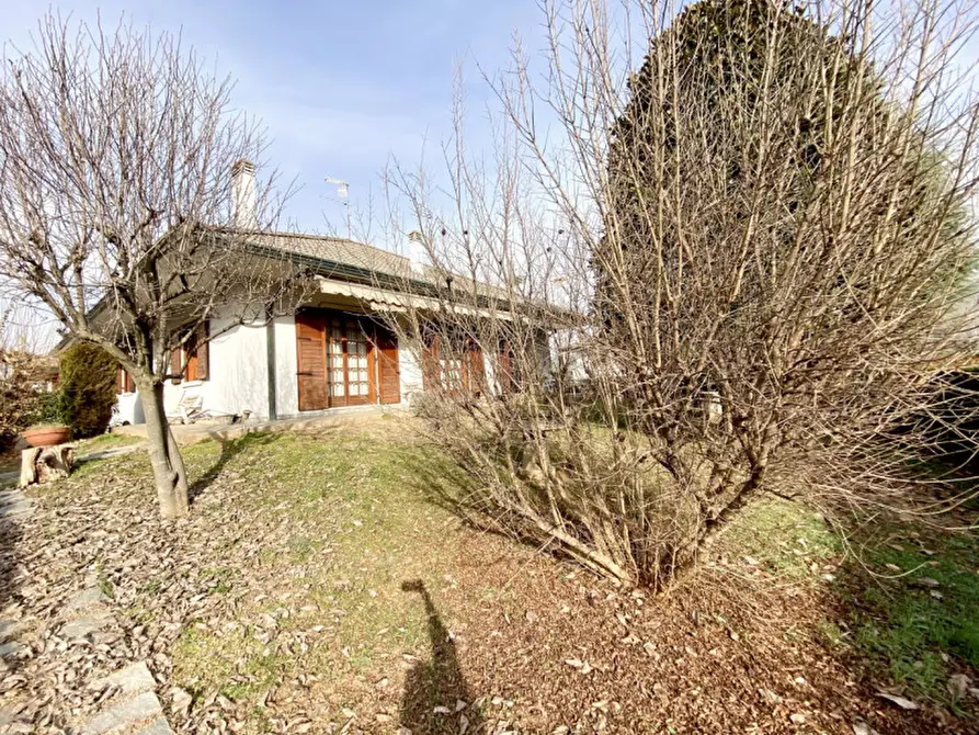 Immagine 1 di Villa in vendita  in VIA ALTE CECCATO a Montecchio Maggiore