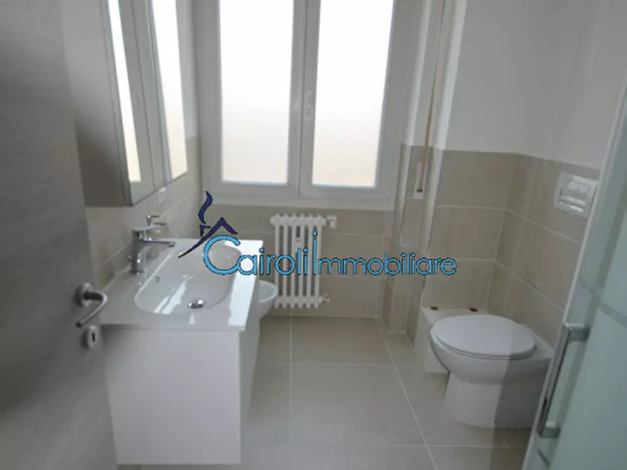 Immagine 25 di Appartamento in affitto  a Pavia