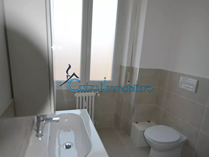 Immagine 26 di Appartamento in affitto  a Pavia