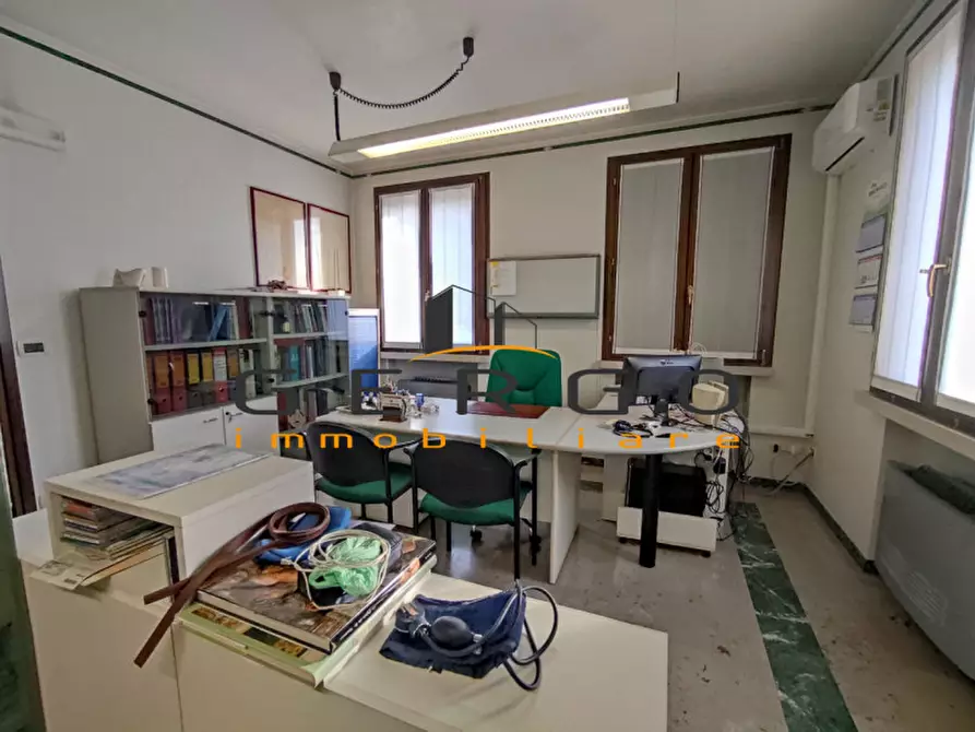Immagine 1 di Ufficio in affitto  in via dei Fracassi a Gaiarine
