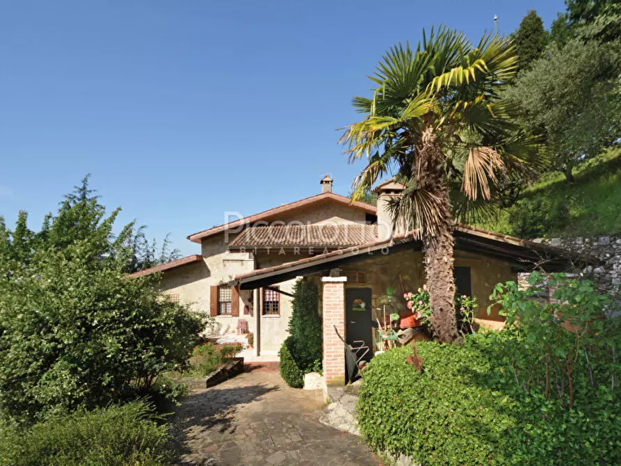 Immagine 4 di Villa in vendita  in via Foresto di Casonetto a Asolo